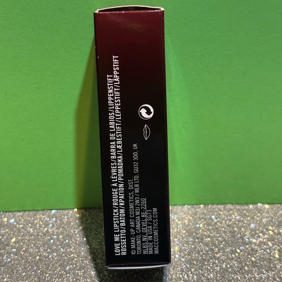 BNIB! MAC Cosmetics Love Me Lipstick - Maison Rouge 425 - Picture 6 of 6